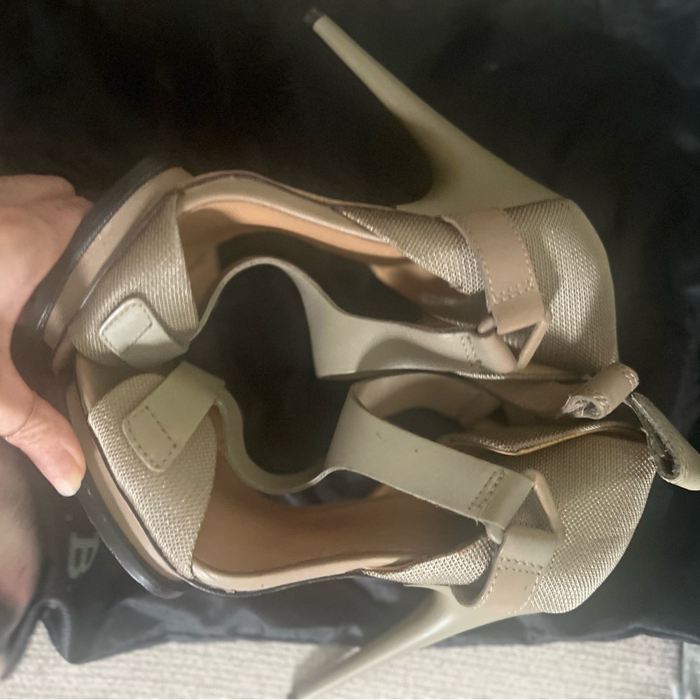 L.A.M.B worn once Khaki/tan color